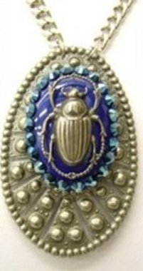 scarabpendantcloseup