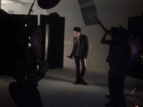 adam-elle-backstage