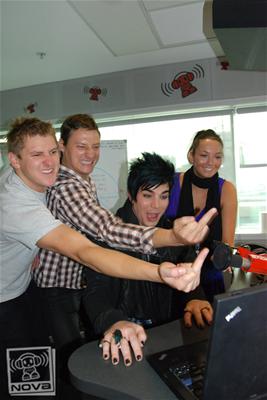 adam-lambert-gets-his-chat-roulette-on-1160141