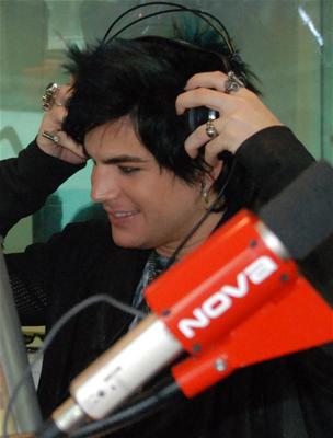 adam-lambert-plays-chat-roulette-1159991