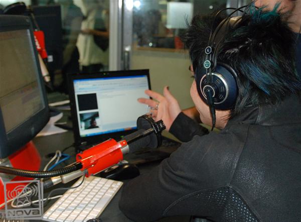 adam-lambert-plays-chat-roulette-1160031