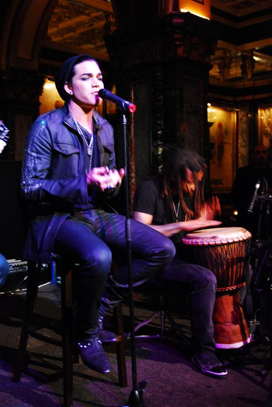 adam-lambert-sydney-acoustic-2mad-world