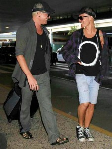 adam-sauli-blond-airport